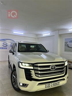 تۆیۆتا لاند کروزەر